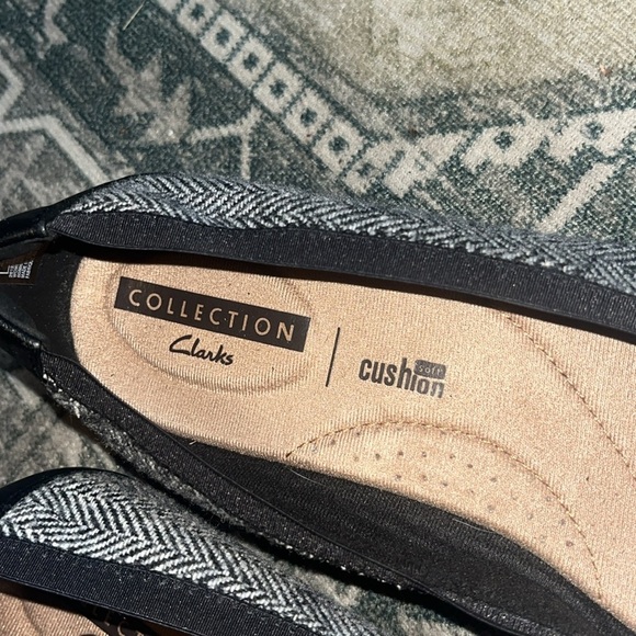 Clarks Women's Kinzie Light Ballet Flats size 7 - Picture 5 of 8